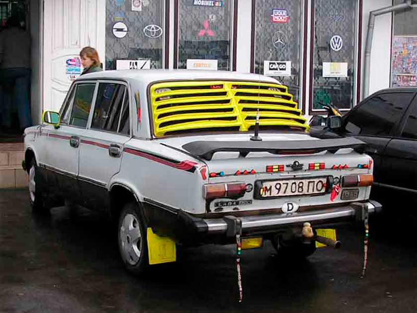 Пример катафот на кузове ВАЗ 2101